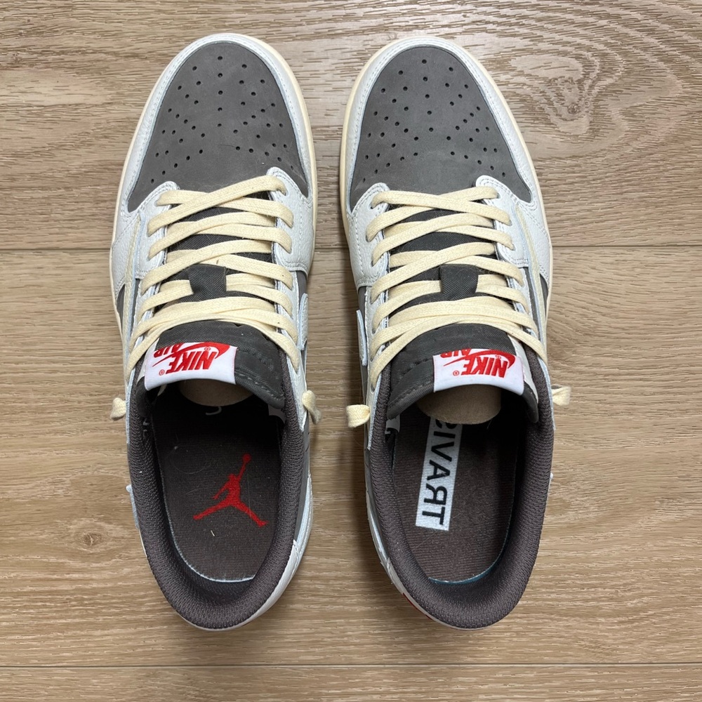 Travis Scott Reverse Mochas men’s size 8.5